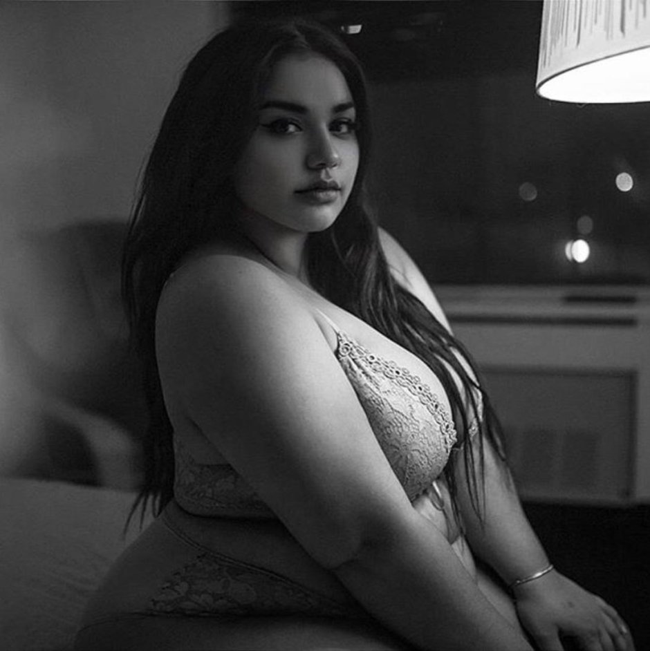 Plus-Size model Diana Sirokai