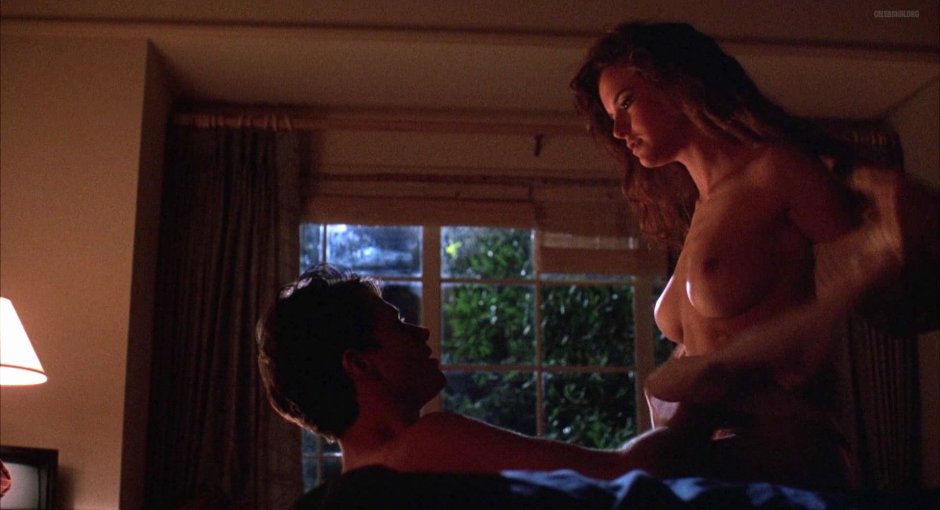 Kelly Preston 1988 ass