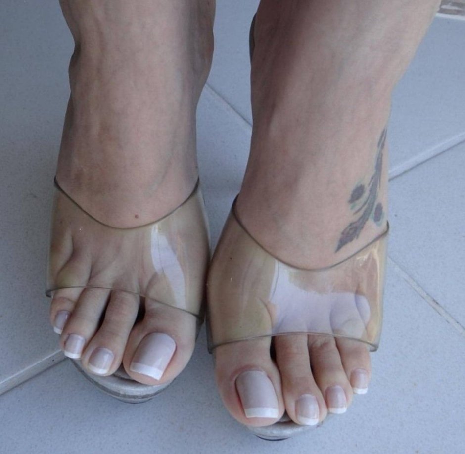 Rainha Grazi Feet Wikifeet