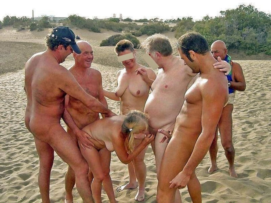 Naked companies on the CFNM beach