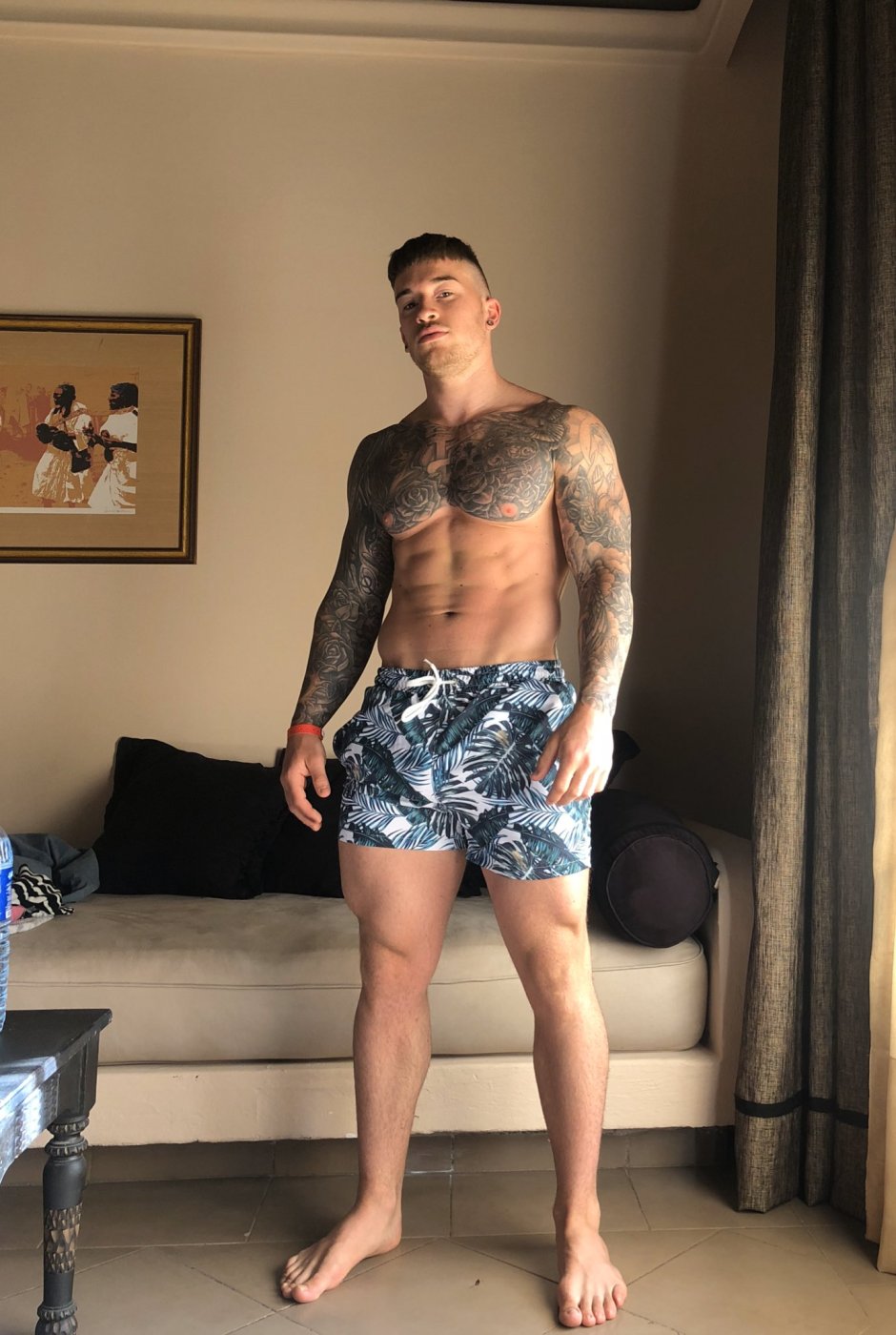 Short thick members photo