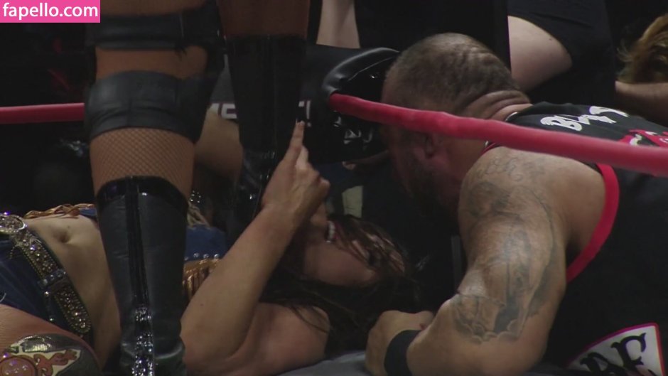WWE Div naked Miki James