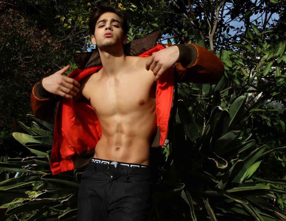 Brenton Tueites torsos
