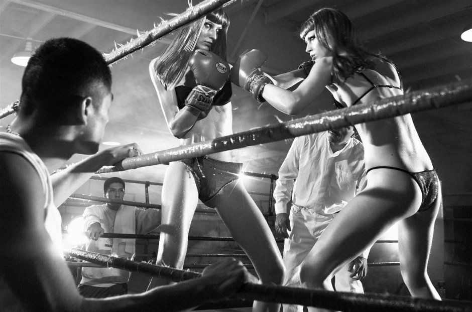 Girls in the ring
