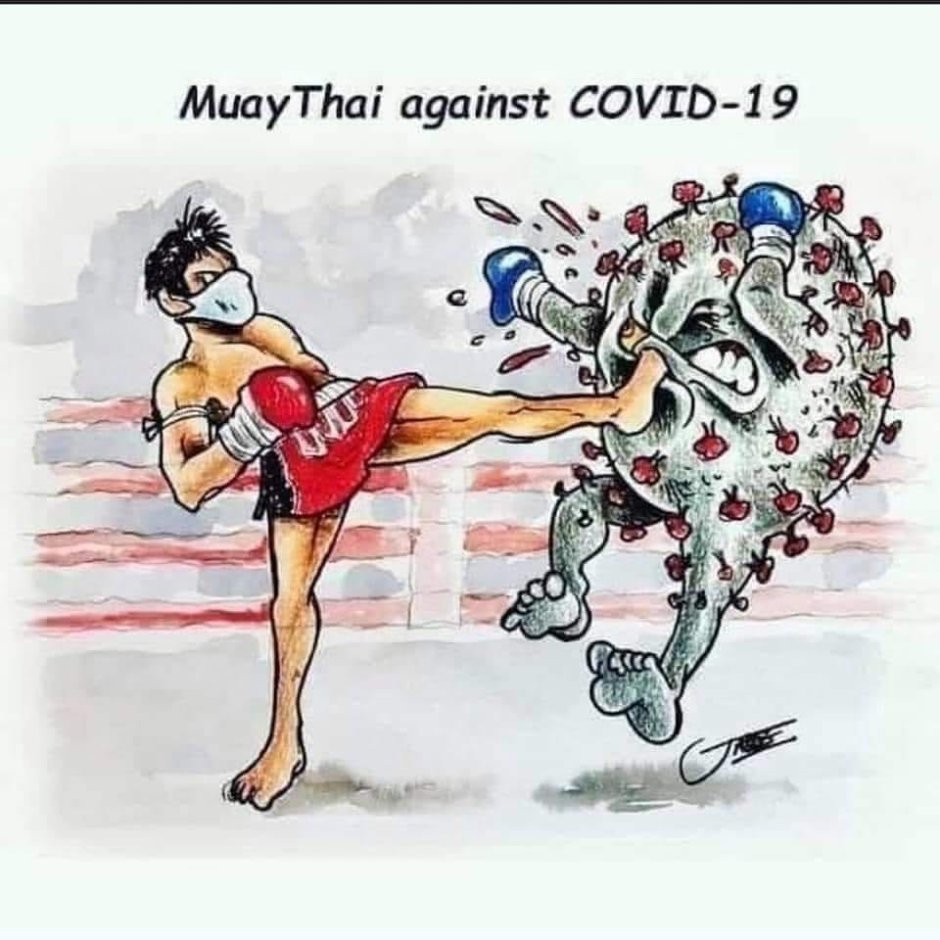 Buakav banchamek with his wife