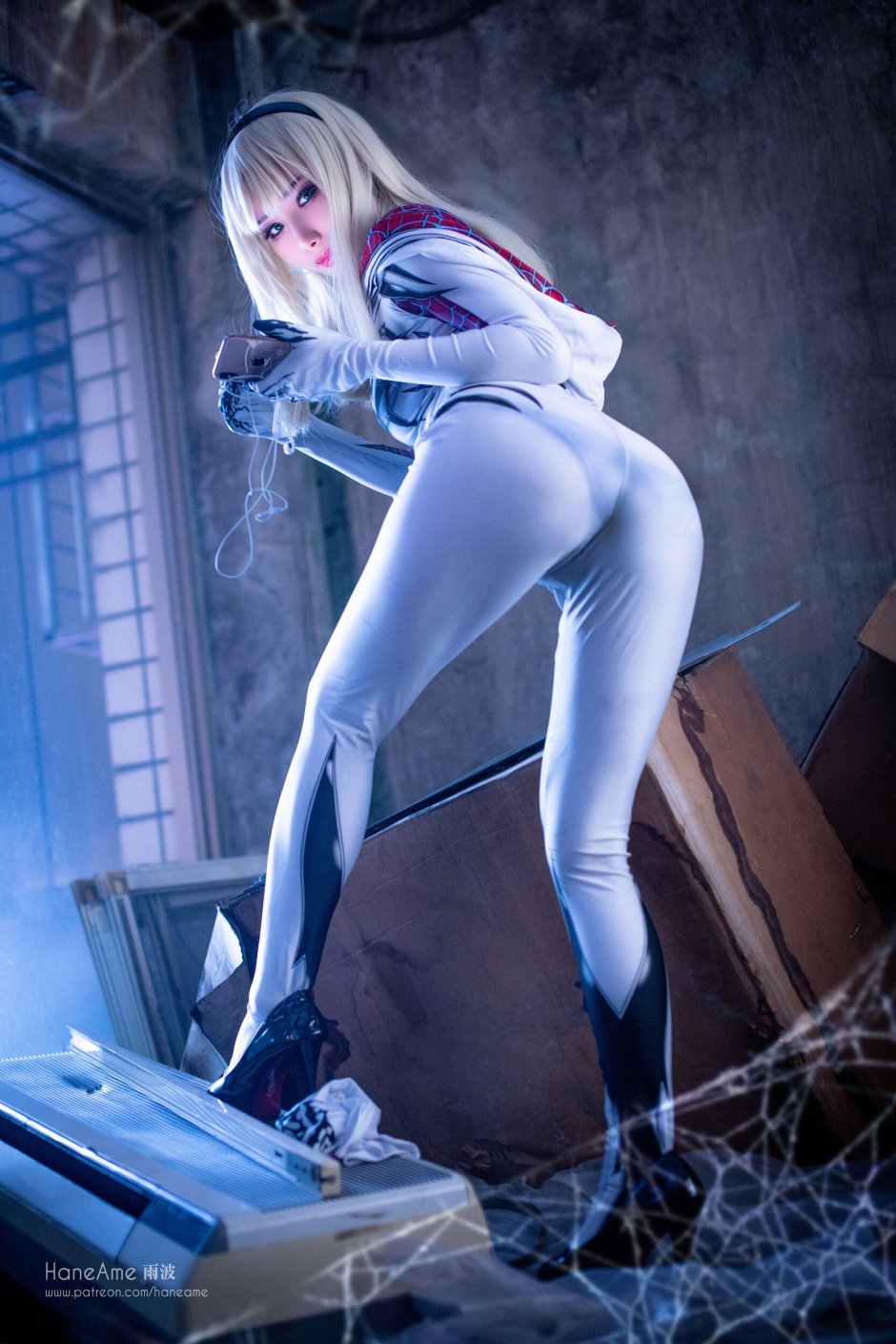 Woman Spider Gwen Rule34