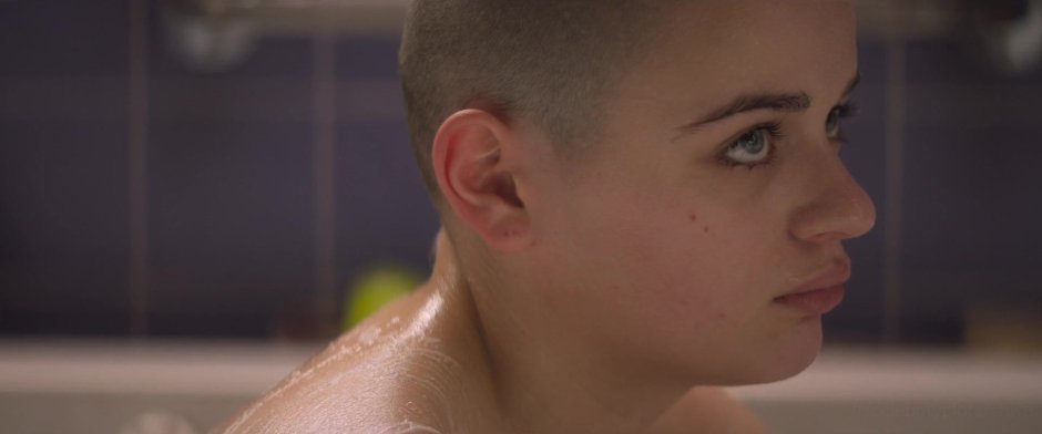 Actress Joey King Naked