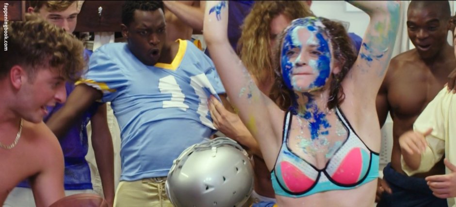 Joey Fisher in the film Cabinet