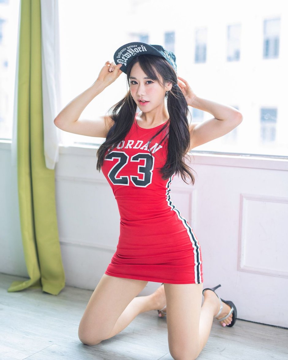 Candyseul is naked