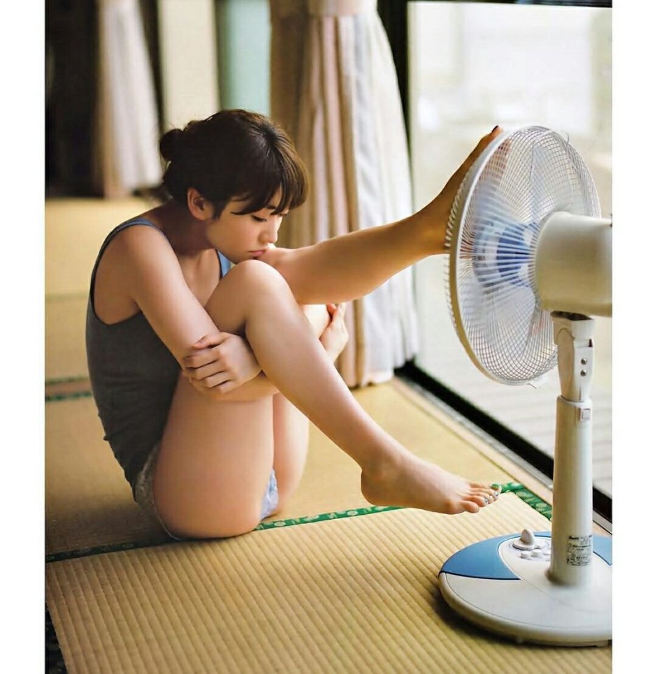 Oshima Yuko in a swimsuit
