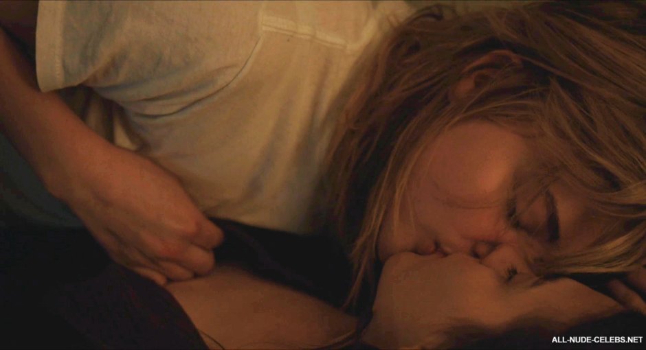 Chloe Grace Motz bed scenes