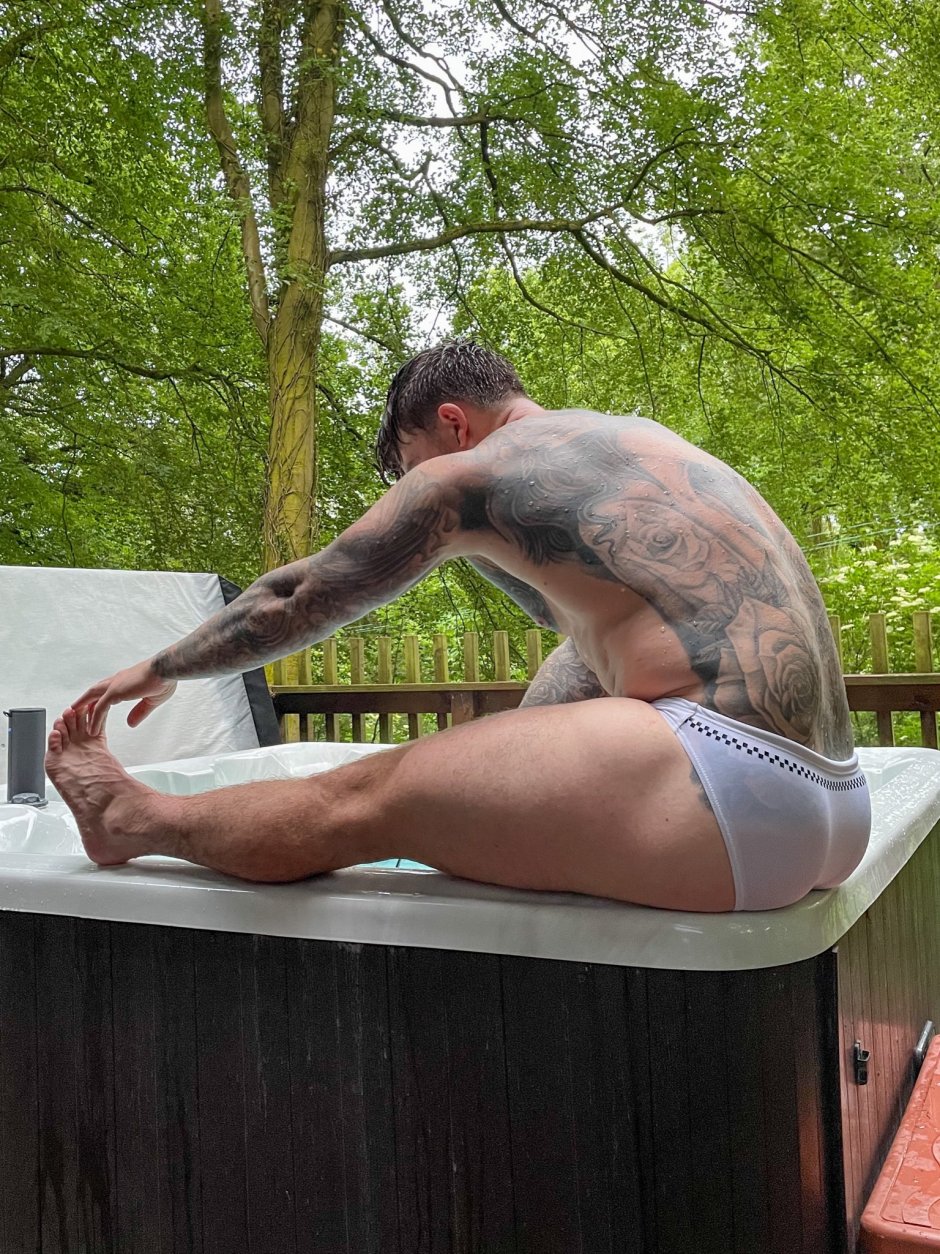Chris Hatton Butt