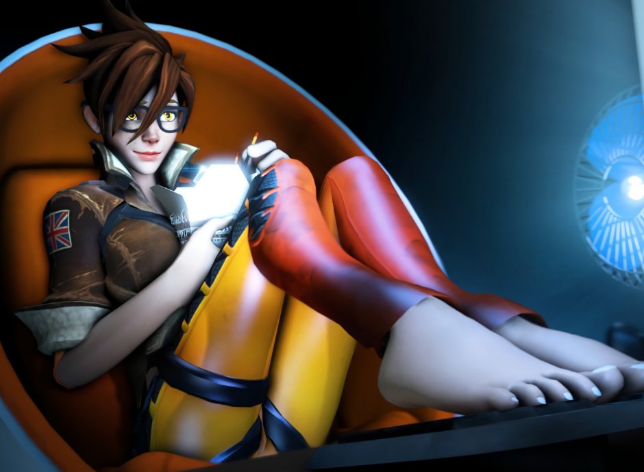 Tracer 3D model behind