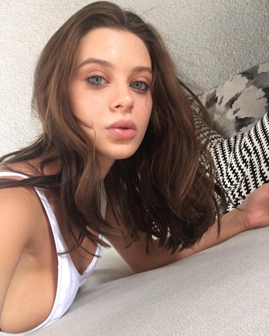Lana Rouds Selfie 2020