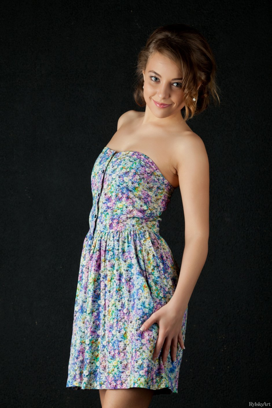 Nikia a in sundress