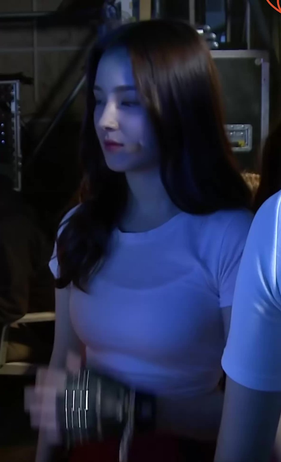 Nancy Momolend Hot
