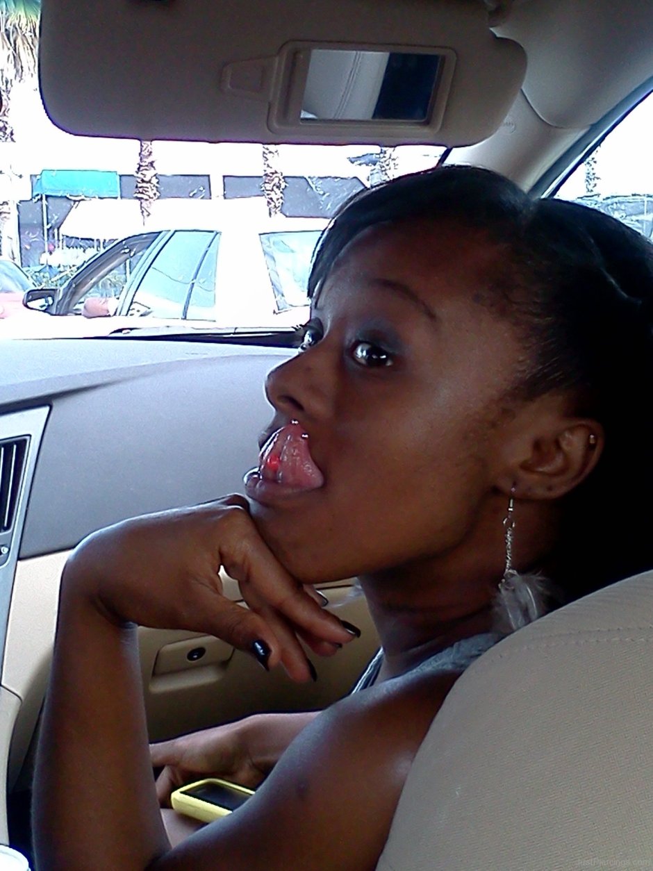 Brutal Ebony Deep Throat Makes Kandee Lixxxx