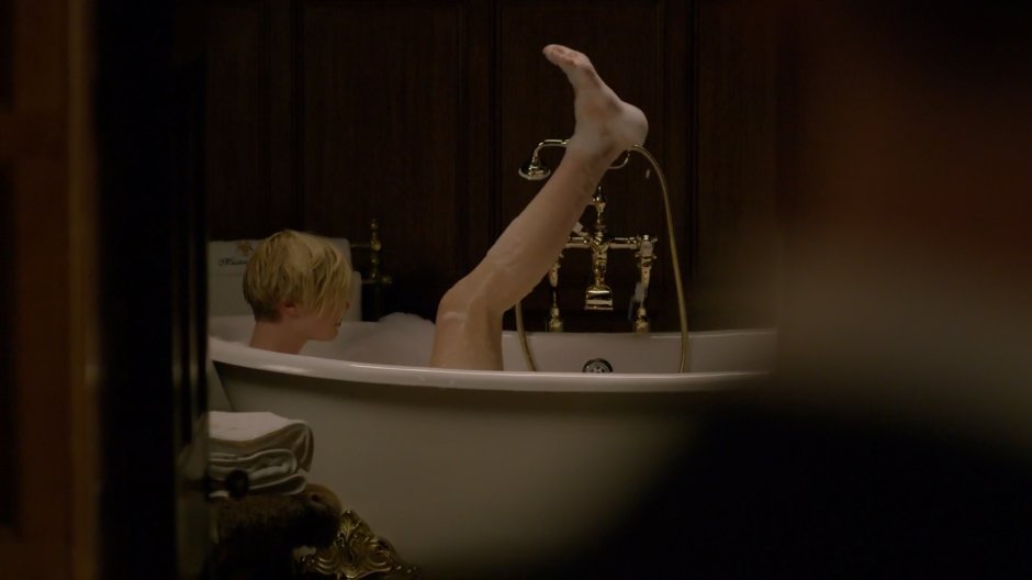 Elizabeth morons Hot scenes