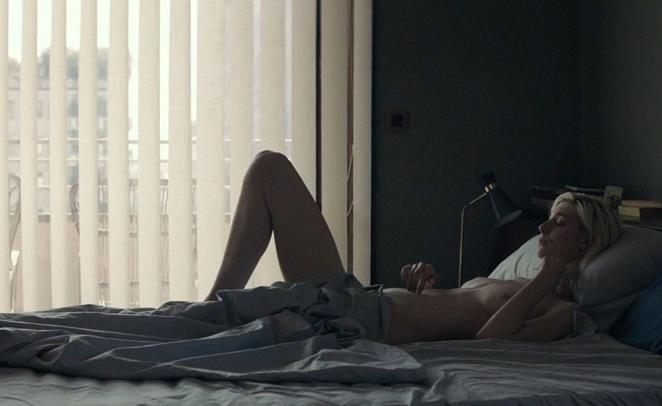 Elizabeth morons bed scenes