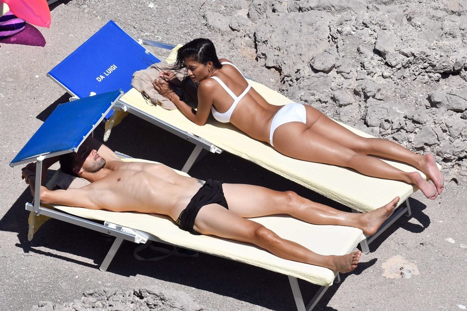 Nicole Scherzinger in Bikini 2021