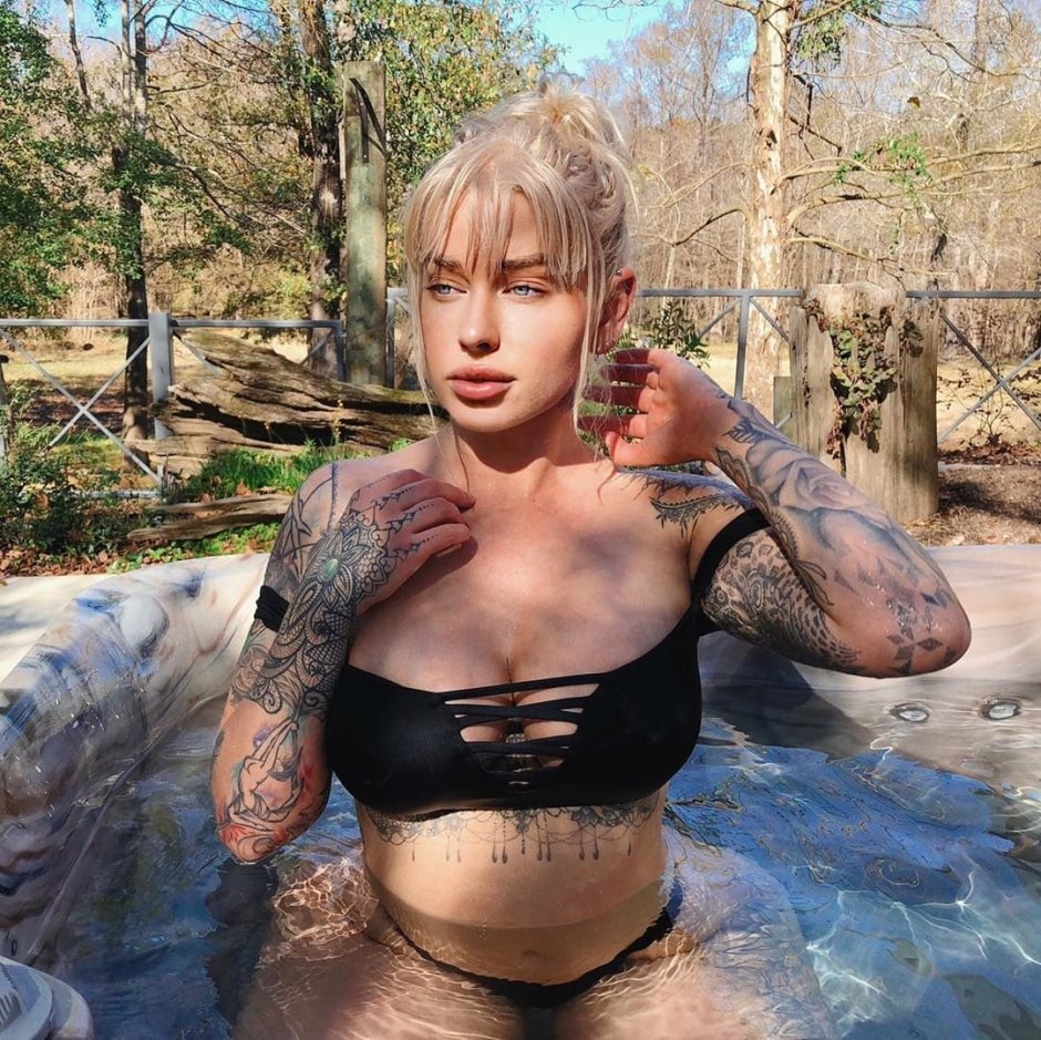 Vicky Aisha hot