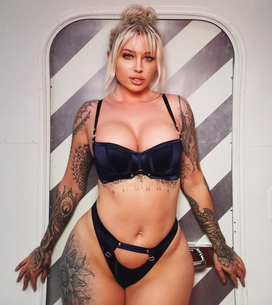 Paige Mills Vicki Aisha