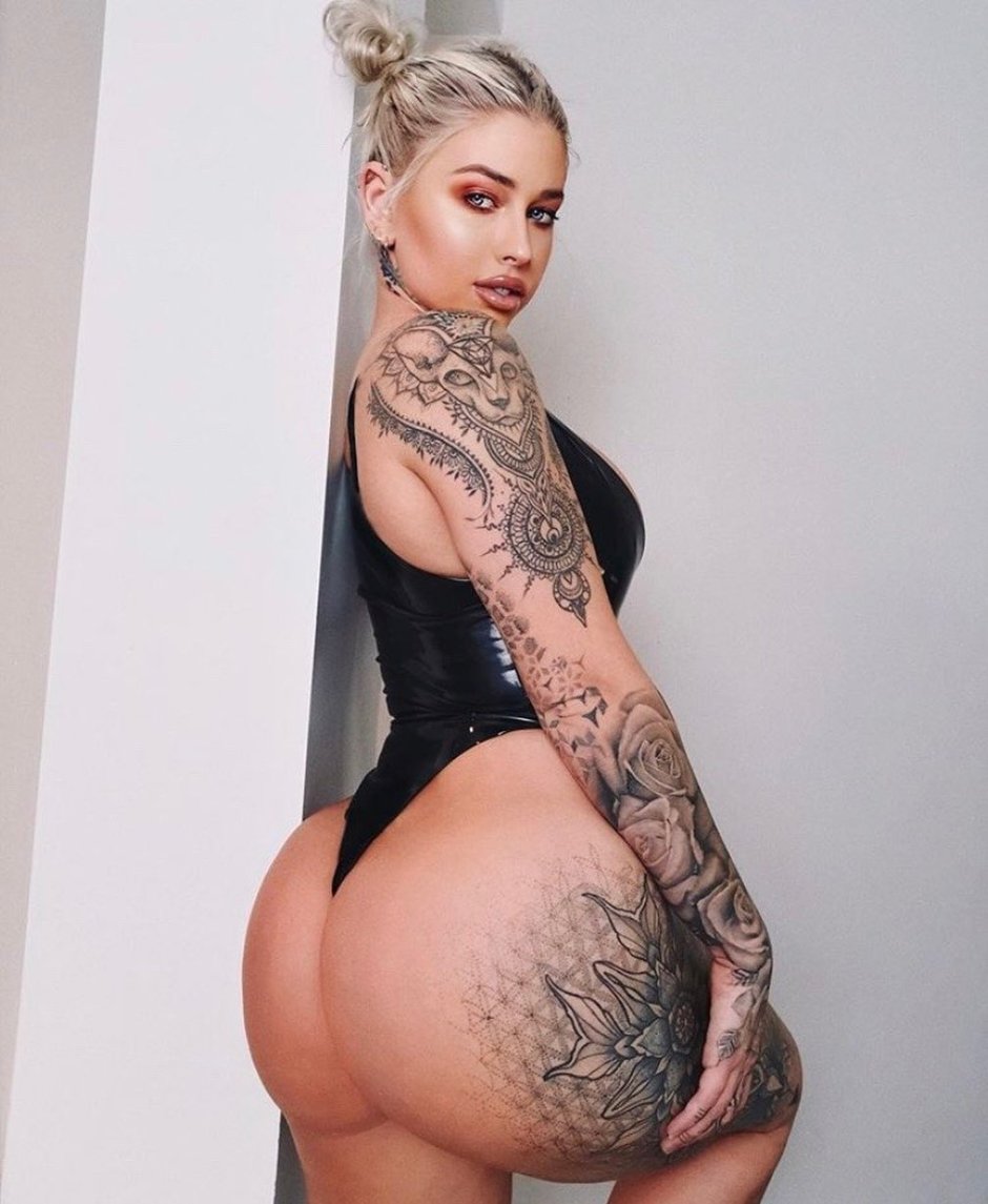 Vicky Aisha Laura Lux