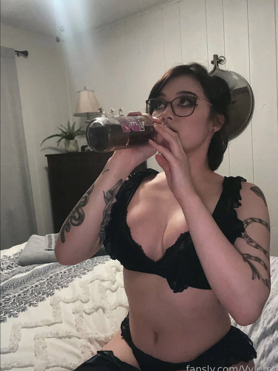 Plums Onlyfans Naked Musatovaak