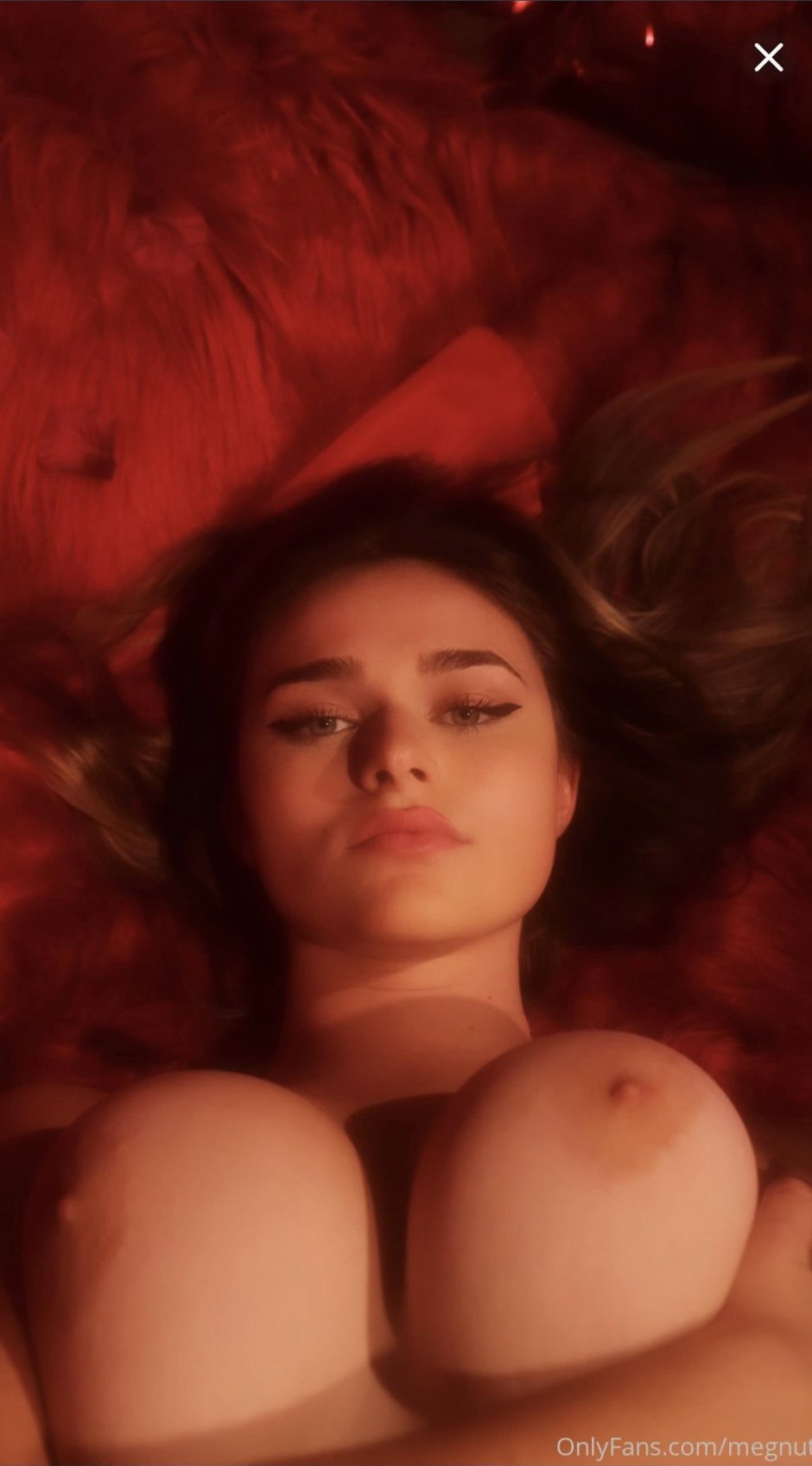 Megan Guthrie Nude MEGNUT02 Tits