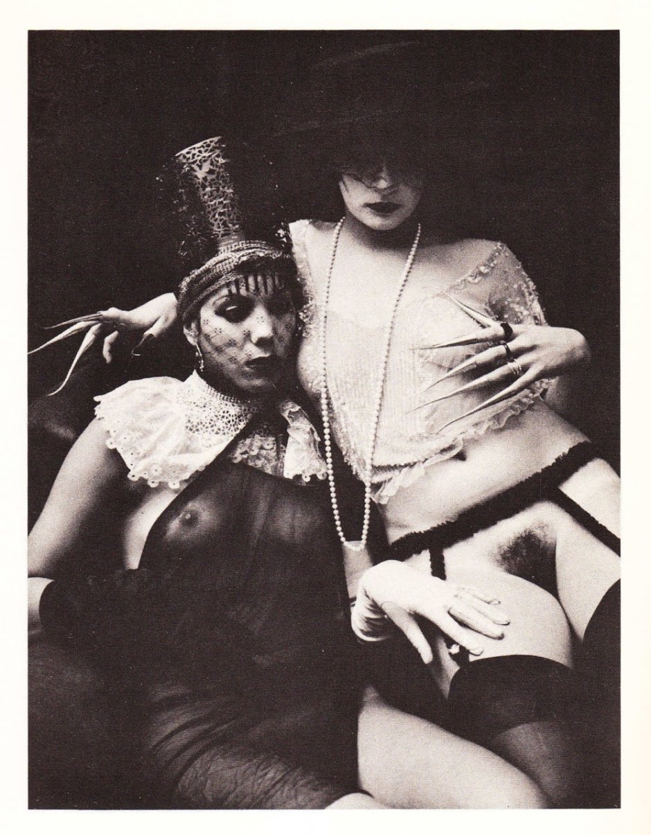 Spermula 1976, Eve Ionesko Naked