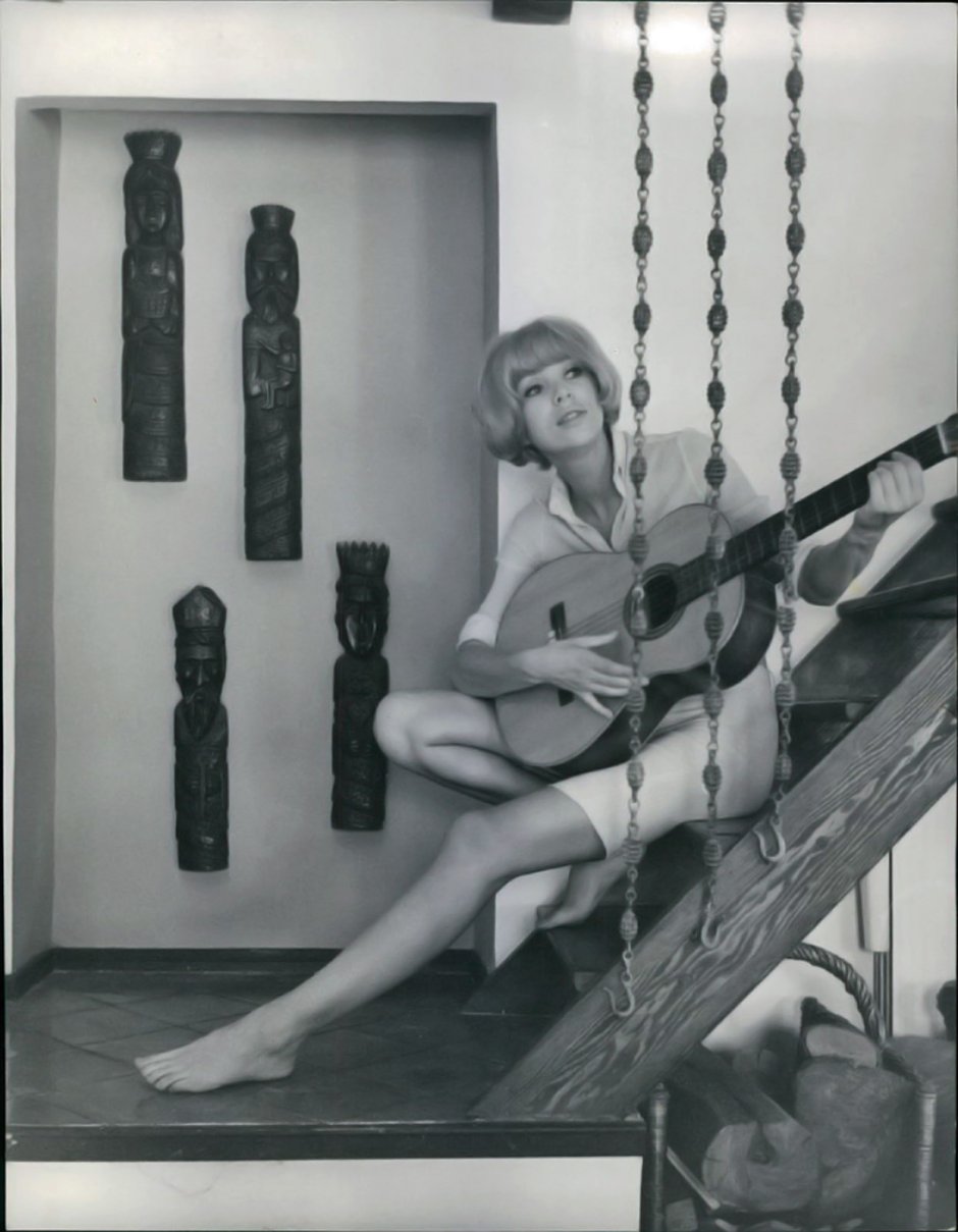 Mireille Darc Printext