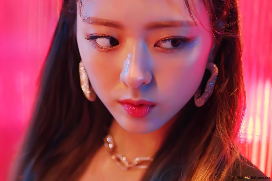 ITZY YUNA group