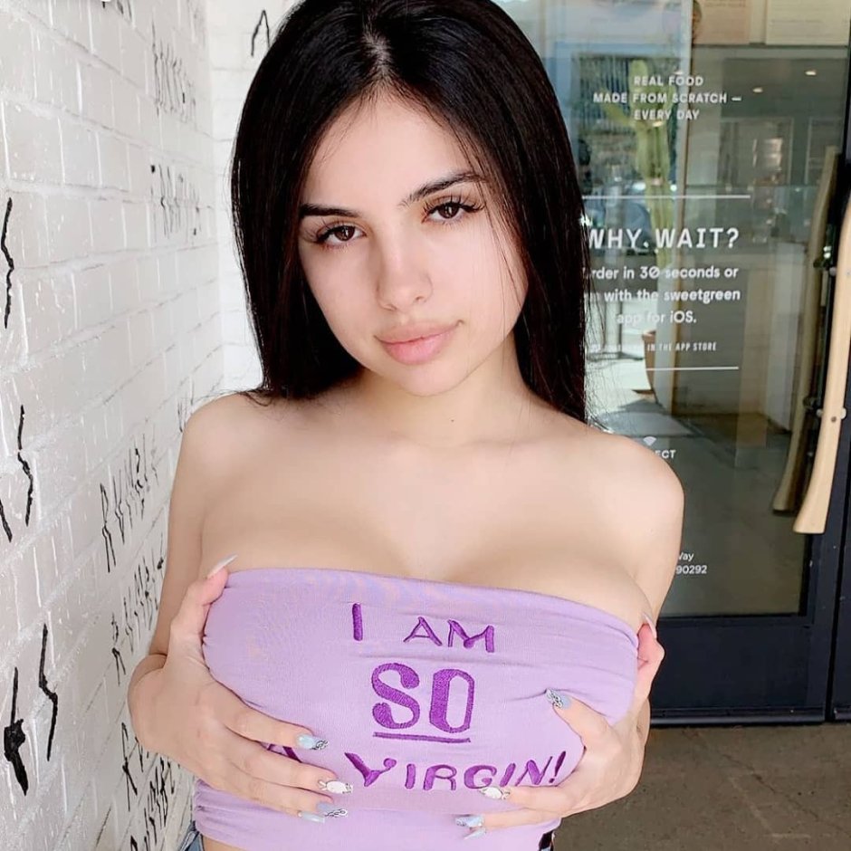 Bella Delphine 18