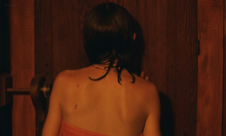 Natalia Dyer Hot