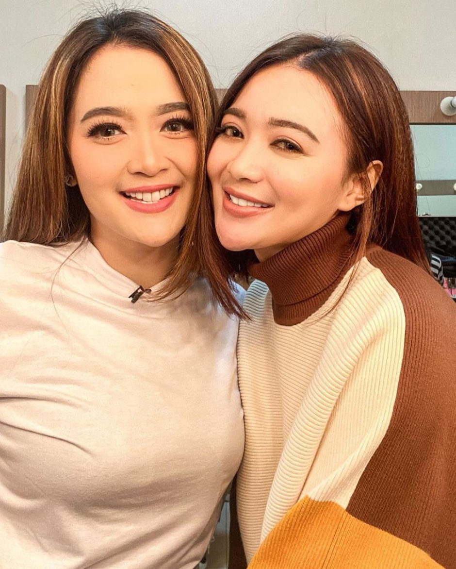Vega Damayanti Hot