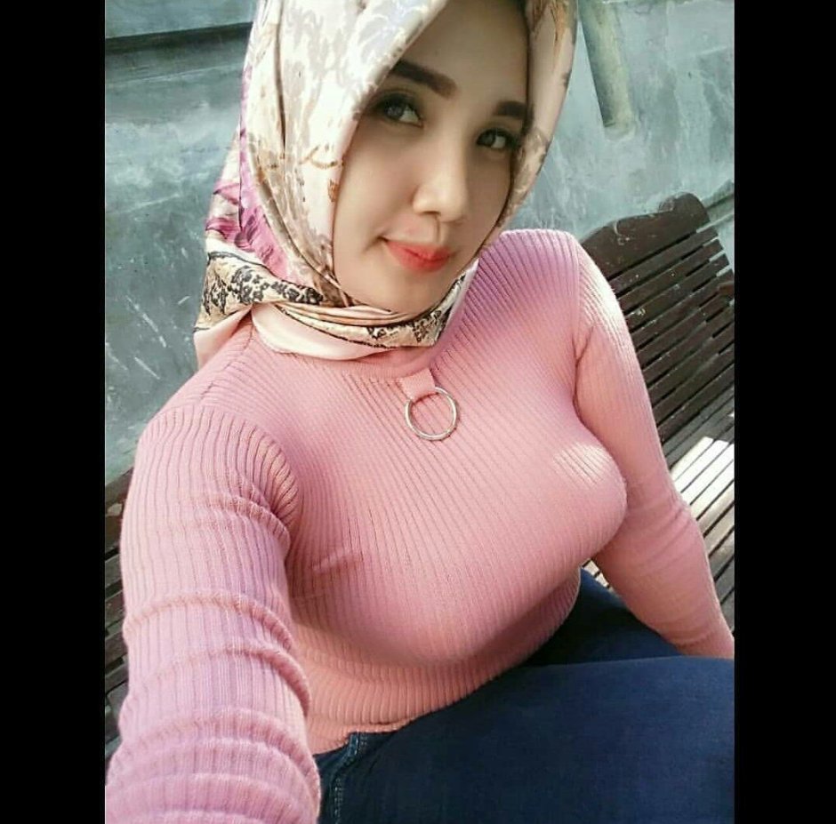 Tante Jilbab Toke