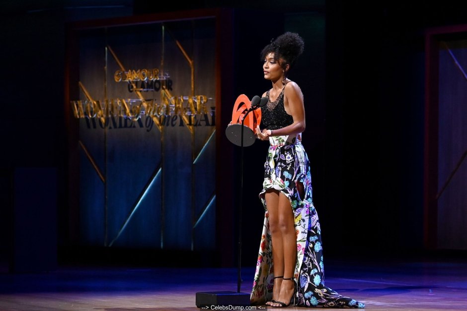 Yara Shahidi Feet