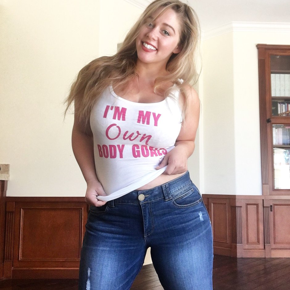 Ellana Bryan Curvy hot