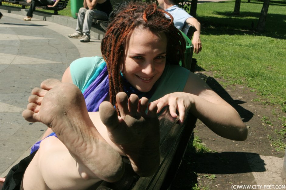 Russian Girls Barefoot City Feet