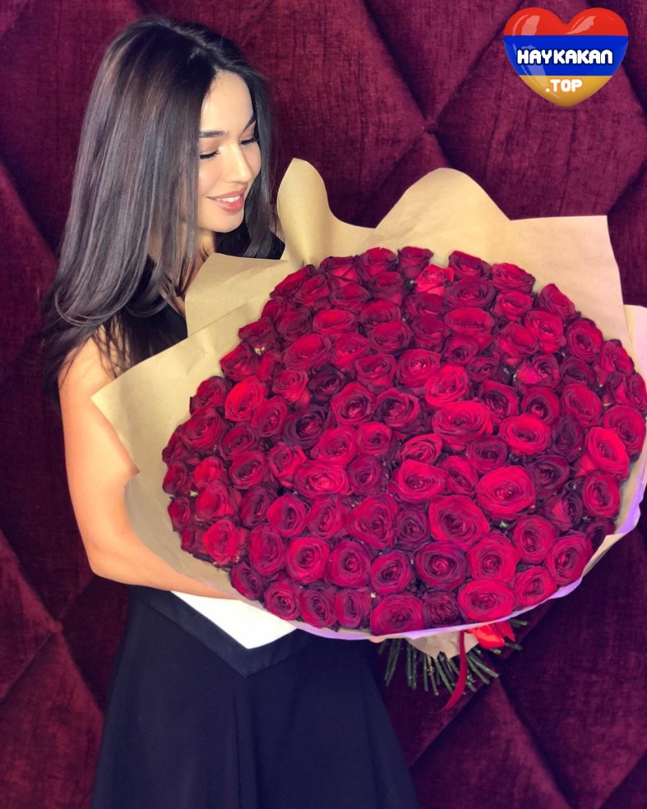 Rose in the hand