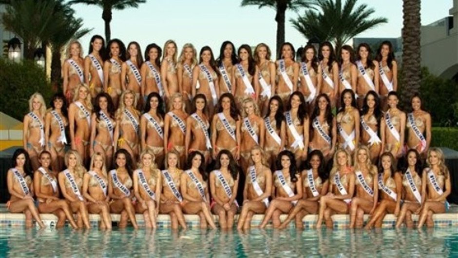 Young nudists of beauty contest