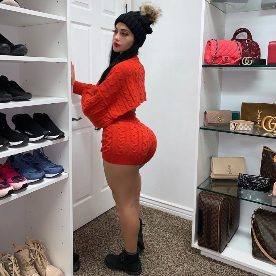 Jailyne ojeda ass
