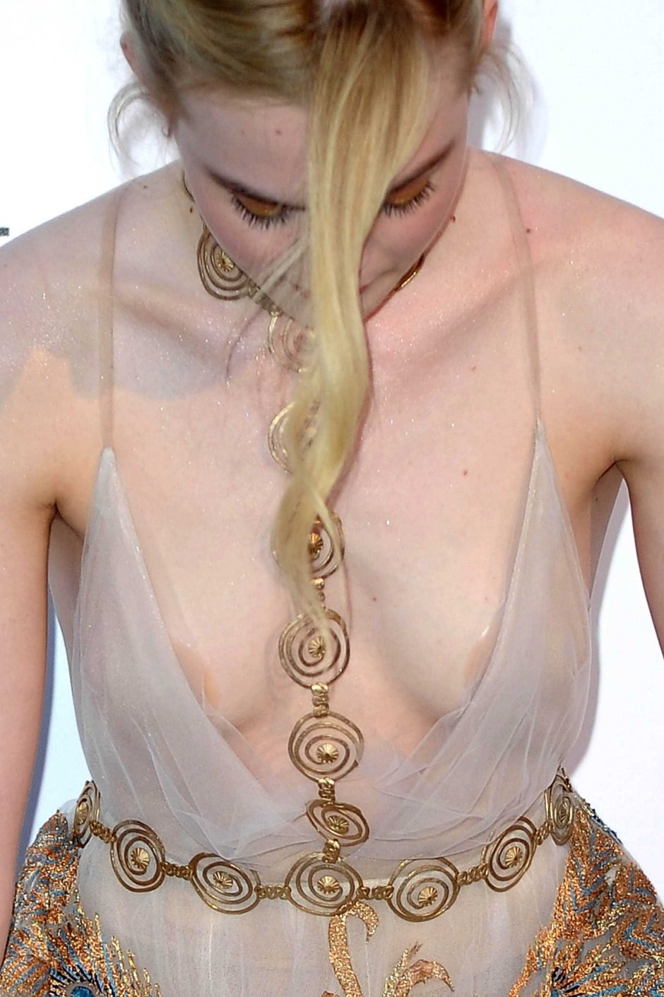 El Fanning 18 Hot