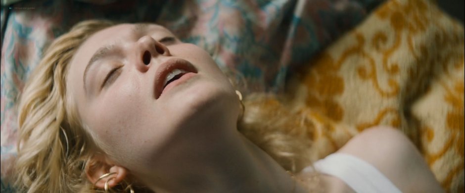 Dakota Fanning Naked Anal