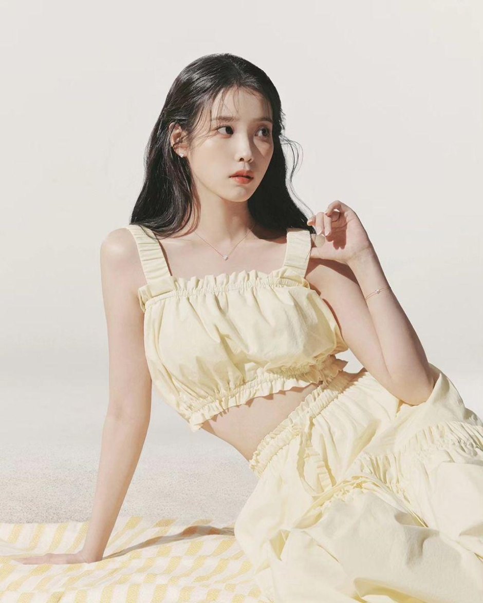 Girl from Korea showed boobs