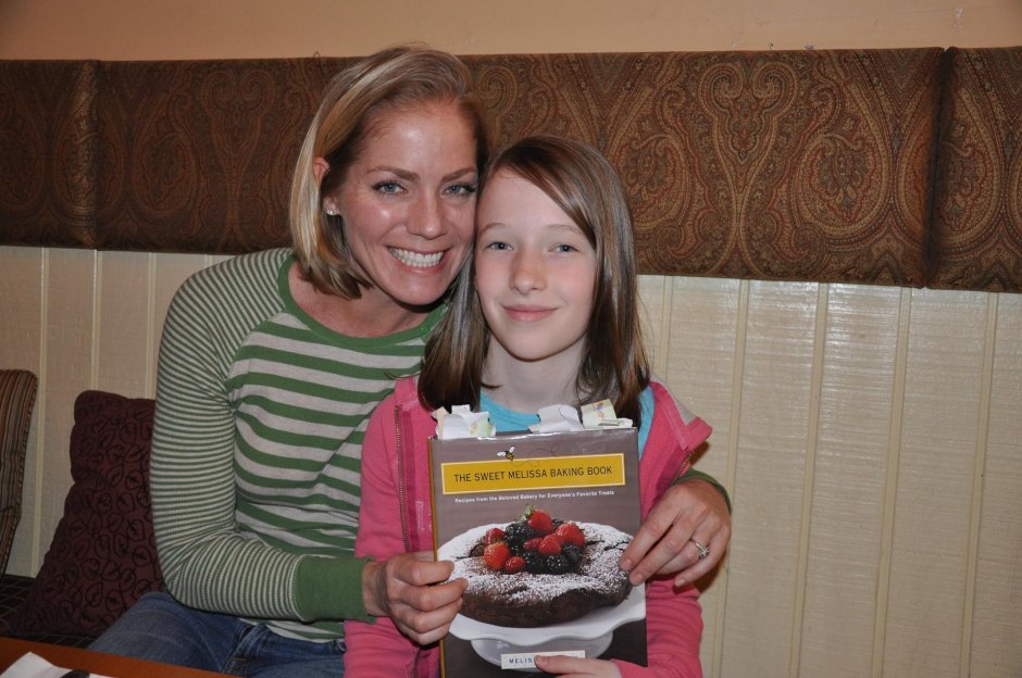 ALITTLEAGENCY Melissa