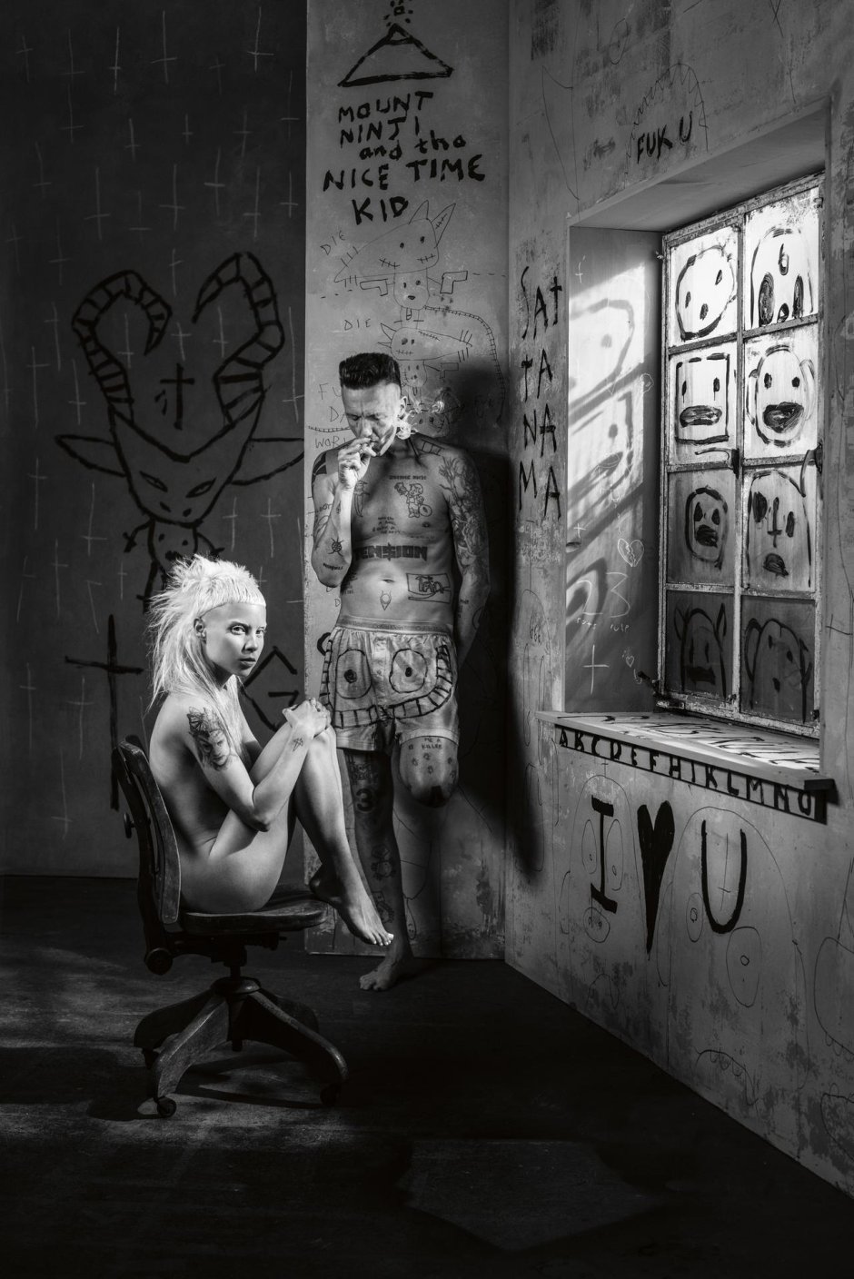 Die Antwoord Jolandi Fisser undressed