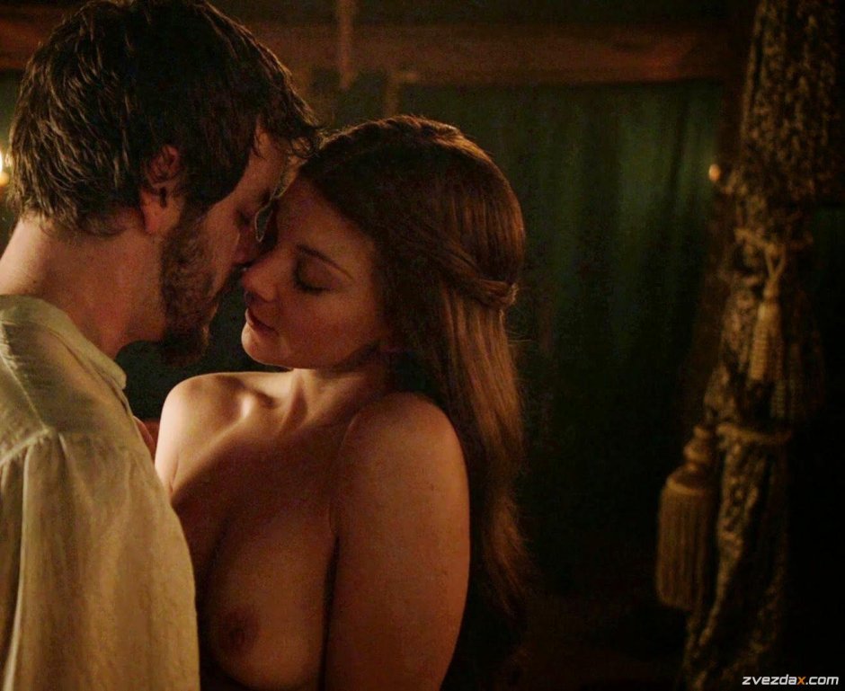 Natalie Dormer bed stage