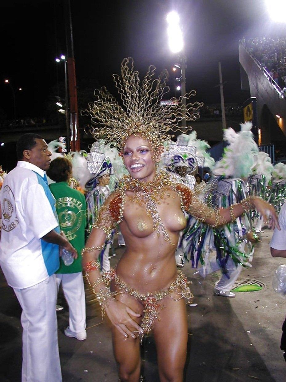 Andrea Martins Brazili Carnival
