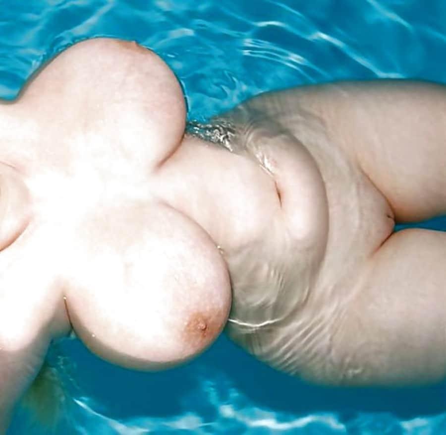 Naked bbw under water